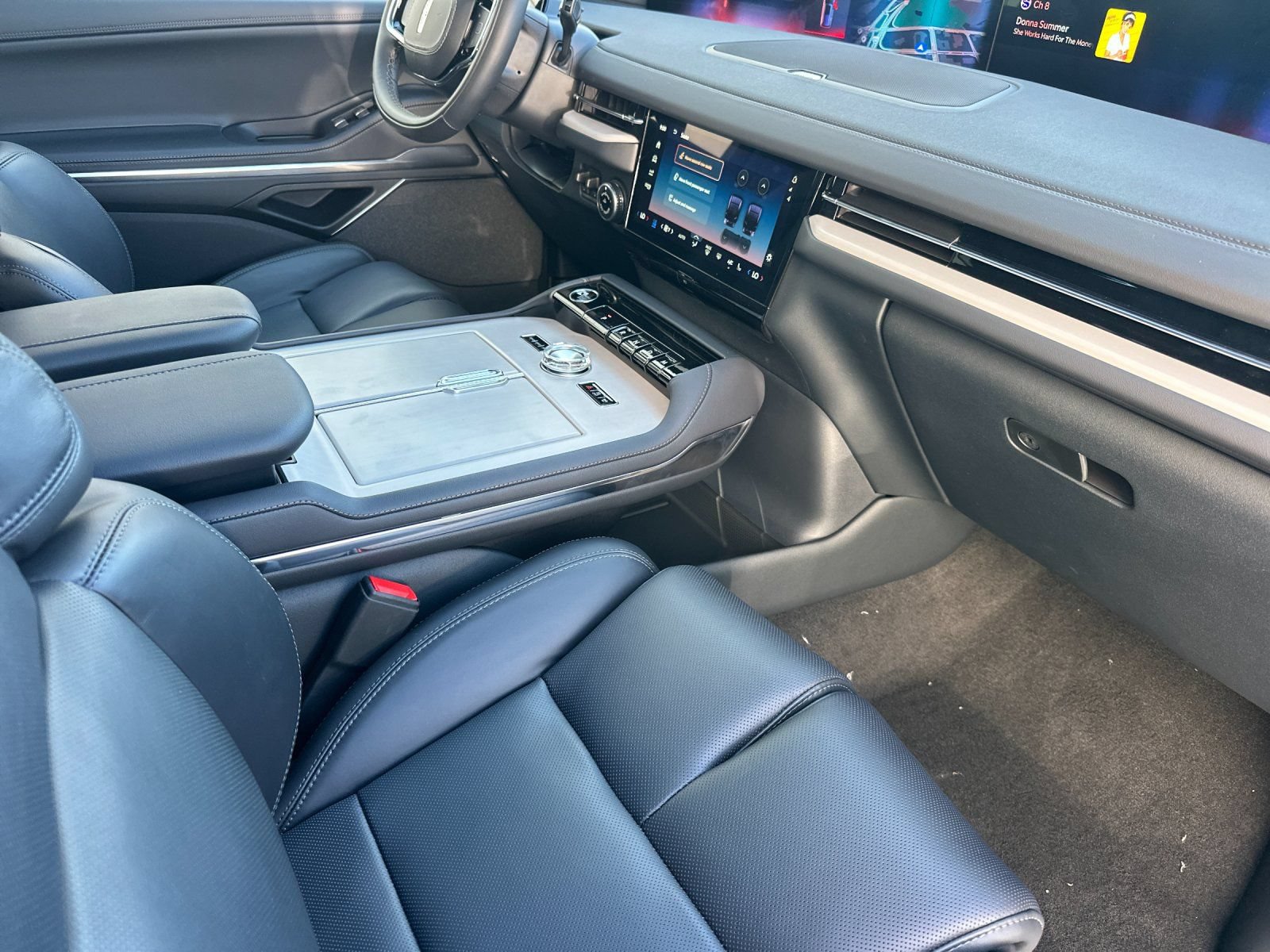 New 2027 Lincoln Navigator L Reserve w/ Jet Appearance Package AWD/4WD image 16
