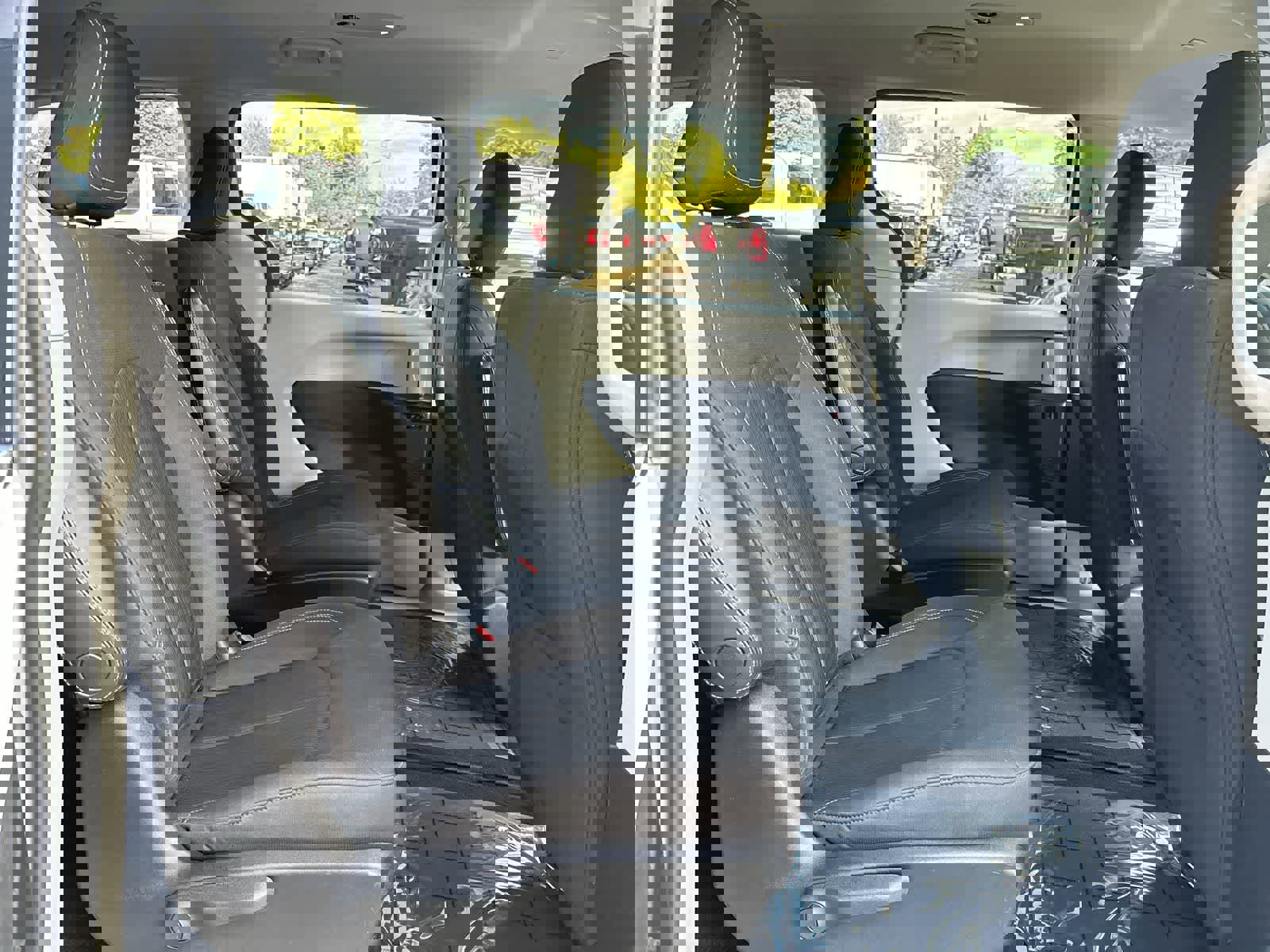 Certified 2020 Chrysler Voyager LX image 5