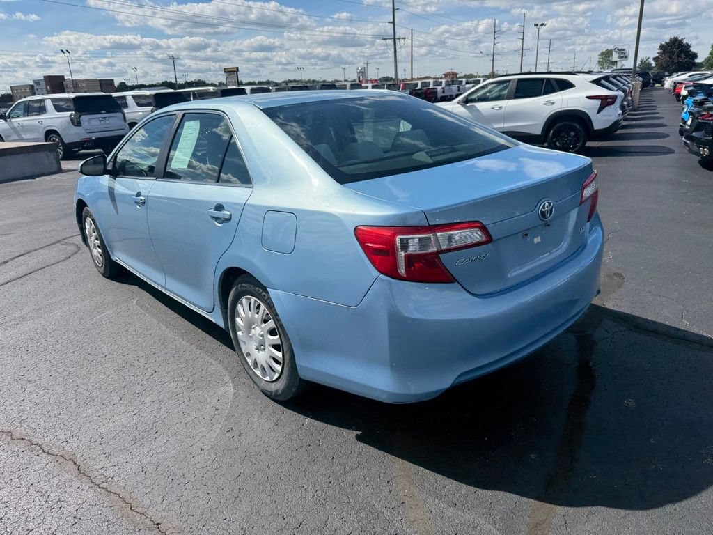 Used 2012 Toyota Camry LE FWD image 3