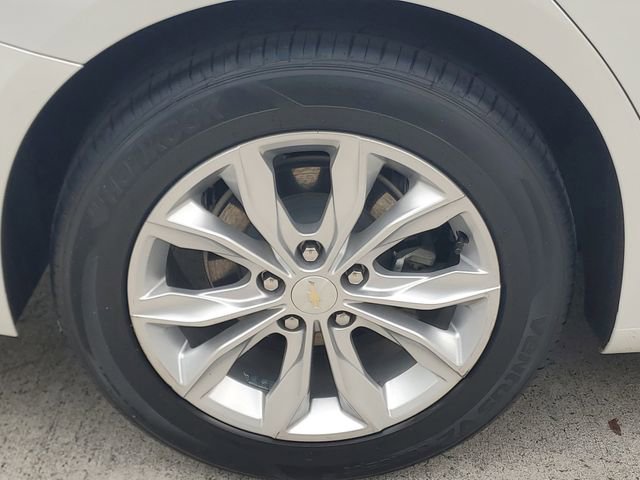 Used 2019 Chevrolet Malibu LT w/ Leather Package FWD image 7
