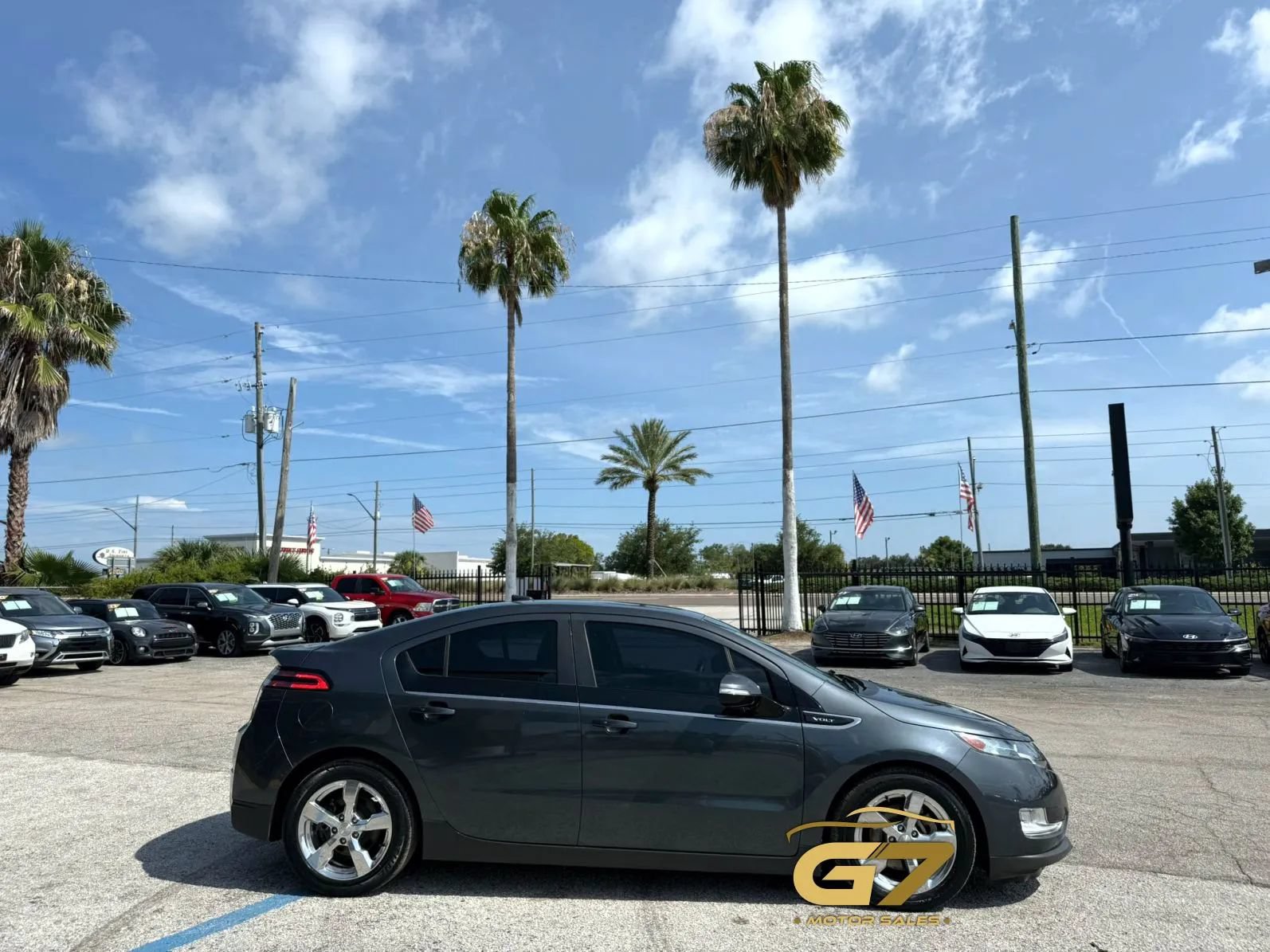 Used 2013 Chevrolet Volt Premium w/ Premium Trim Package FWD image 5