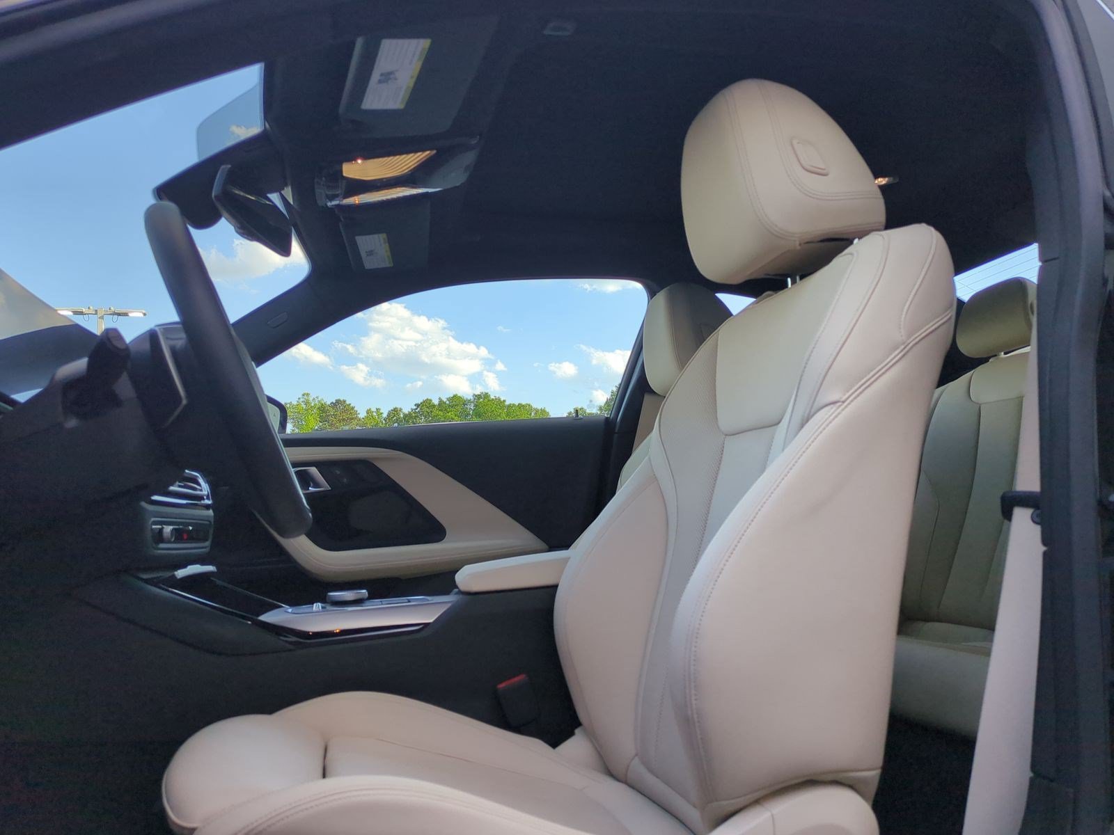 Certified 2024 BMW 230i Coupe w/ Premium Package RWD image 15