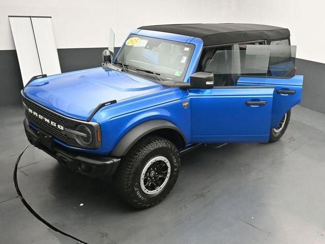 Used 2023 Ford Bronco Badlands image 41