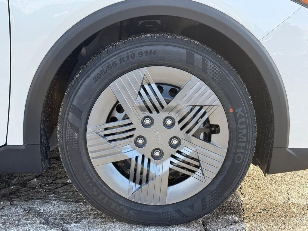 New 2026 Kia K4 LX image 10