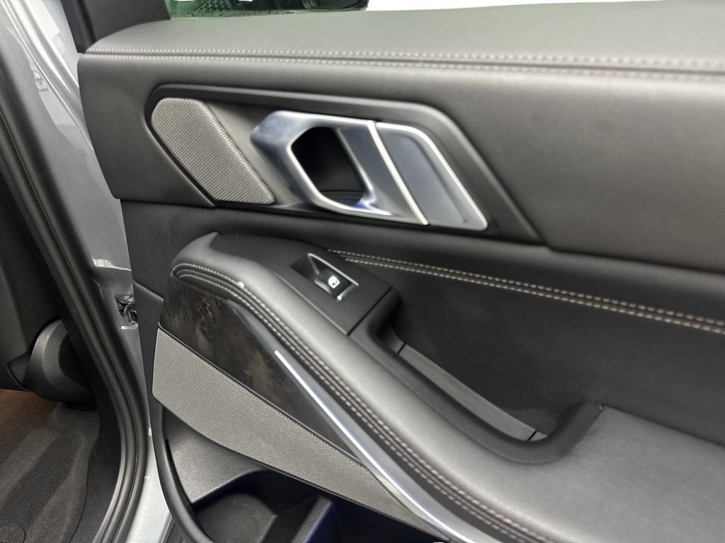 Used 2024 BMW X5 sDrive40i w/ Premium Package RWD image 44