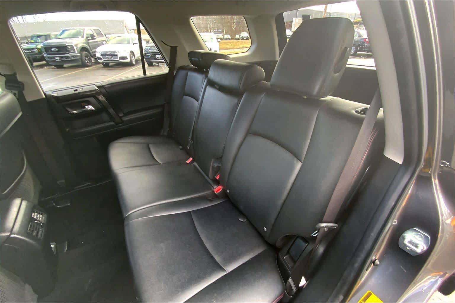 Used 2021 Toyota 4Runner TRD Off-Road Premium AWD/4WD image 21