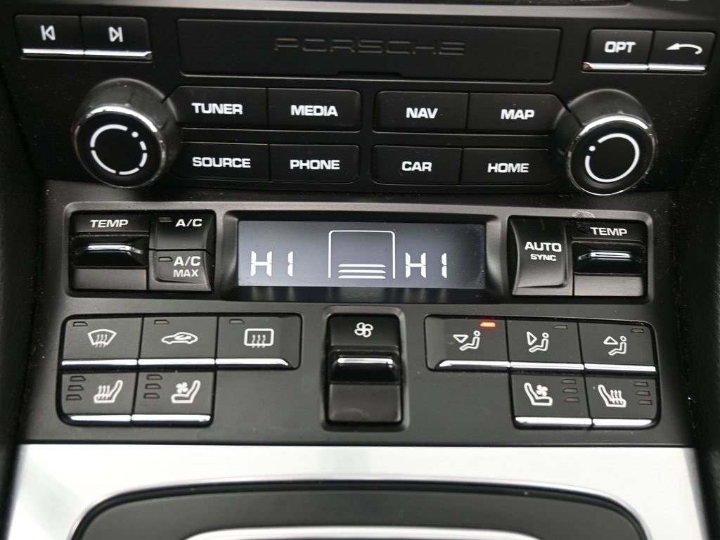 Used 2018 Porsche 718 Boxster image 14