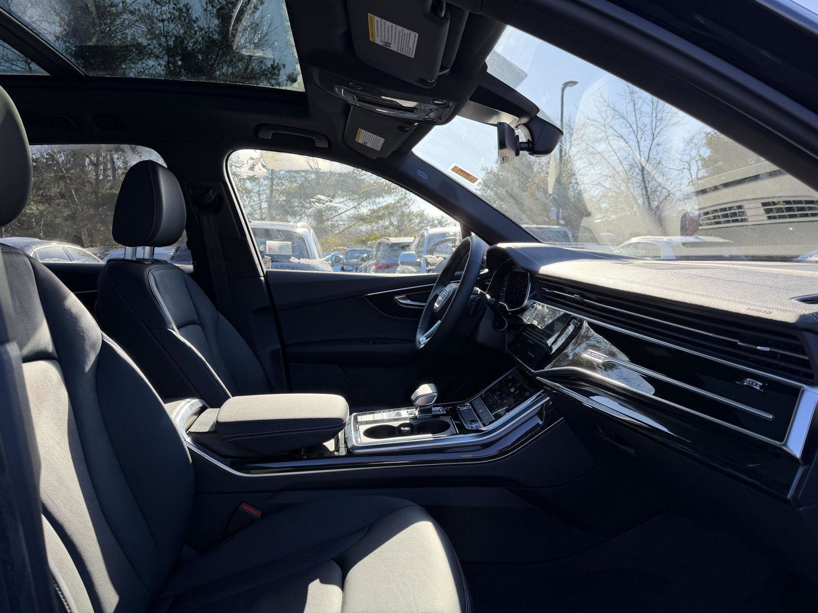 Used 2025 Audi Q7 2.0T Premium w/ Convenience Plus Package image 13