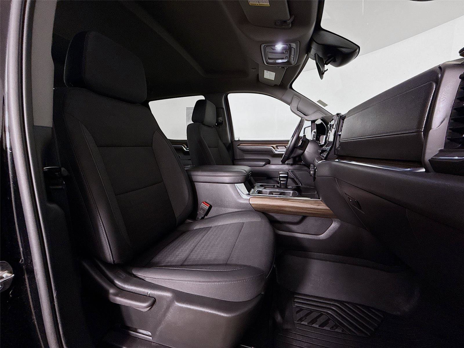 Used 2023 Chevrolet Silverado 1500 LT Trail Boss AWD/4WD image 28