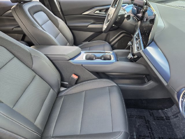 Certified 2024 Chevrolet Equinox EV LT FWD image 8