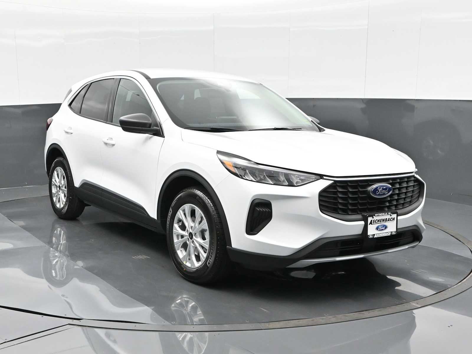 New 2024 Ford Escape Active w/ Cold Weather Package image 2