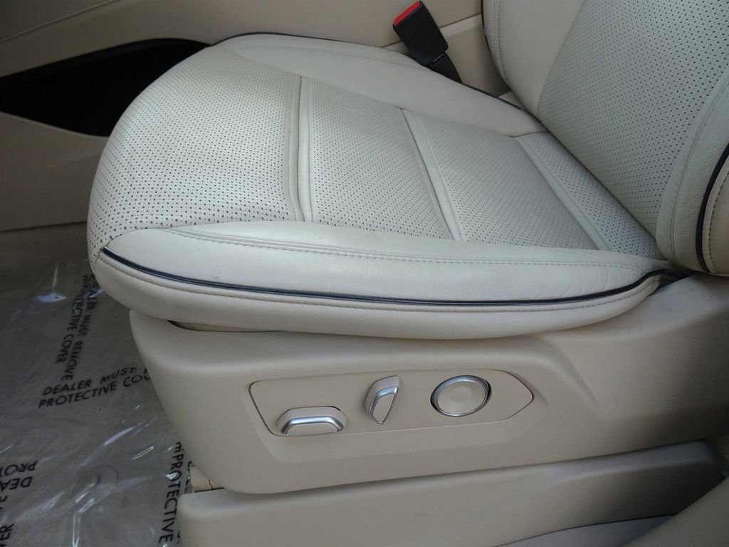 Used 2021 Cadillac Escalade ESV Premium Luxury AWD/4WD image 9