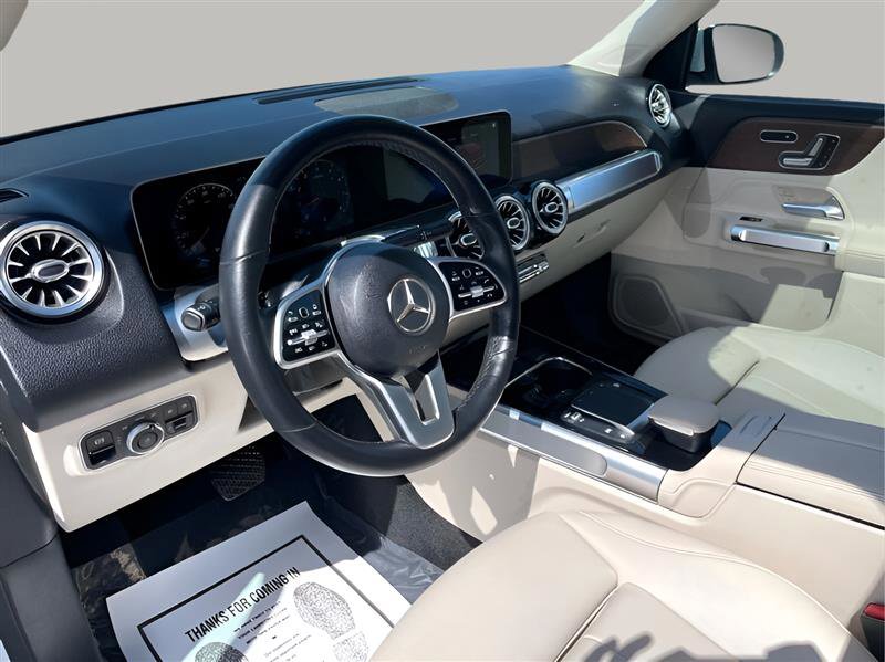 Used 2021 Mercedes-Benz GLB 250 4MATIC image 14