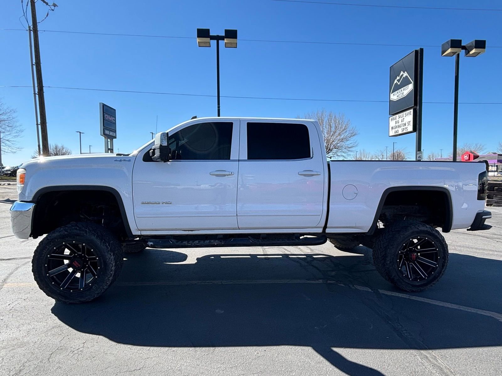 Used 2015 GMC Sierra 2500 SLE image 4