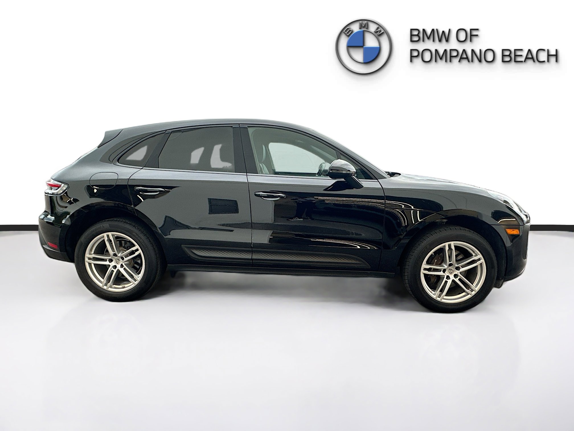 Used 2024 Porsche Macan image 8