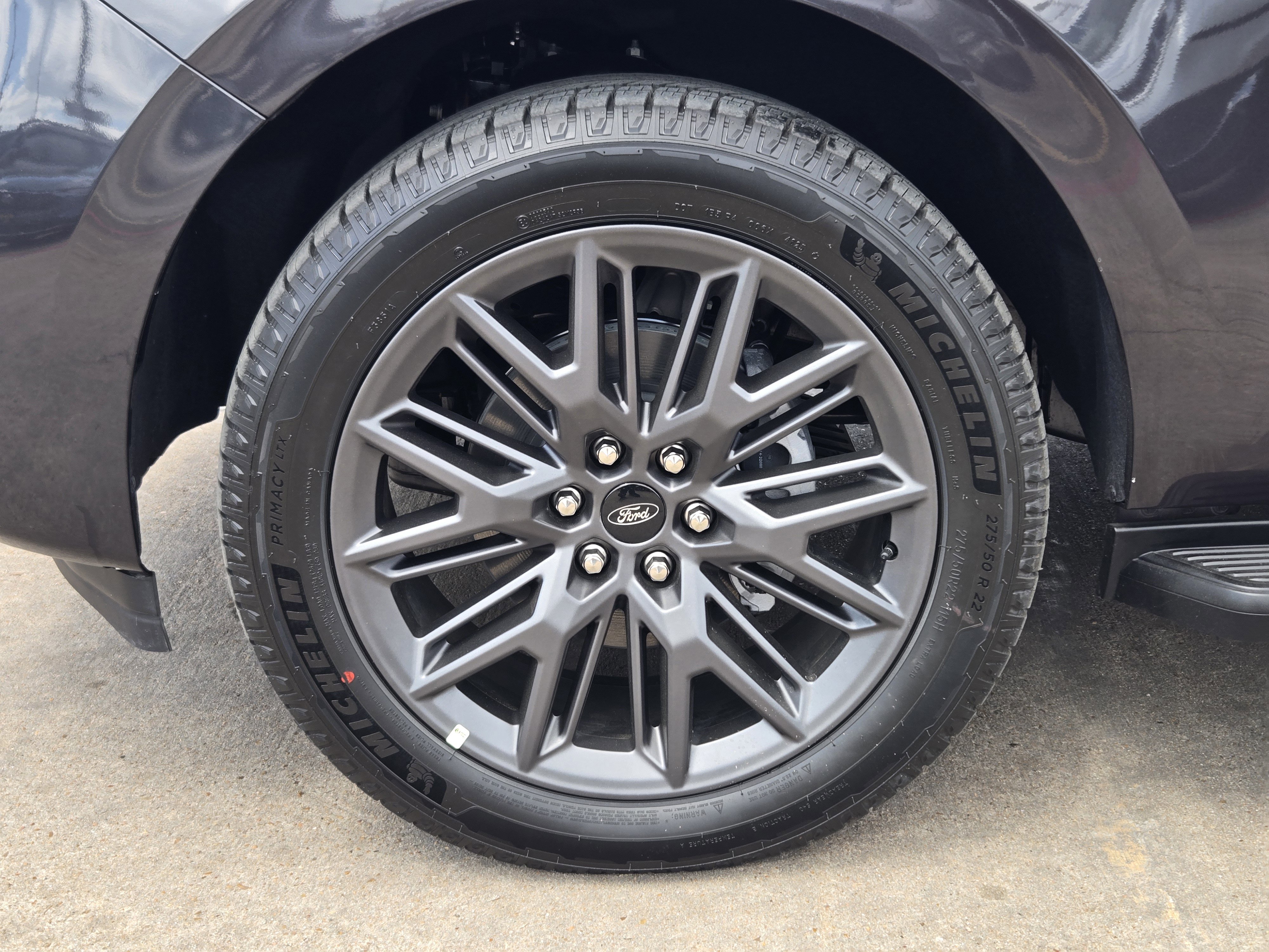 Used 2026 Ford Expedition Max Platinum w/ Stealth Appearance Package image 7