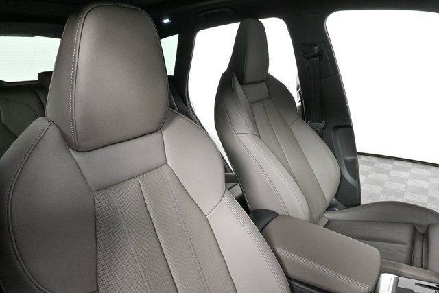 New 2025 Audi Q5 Premium Plus image 24