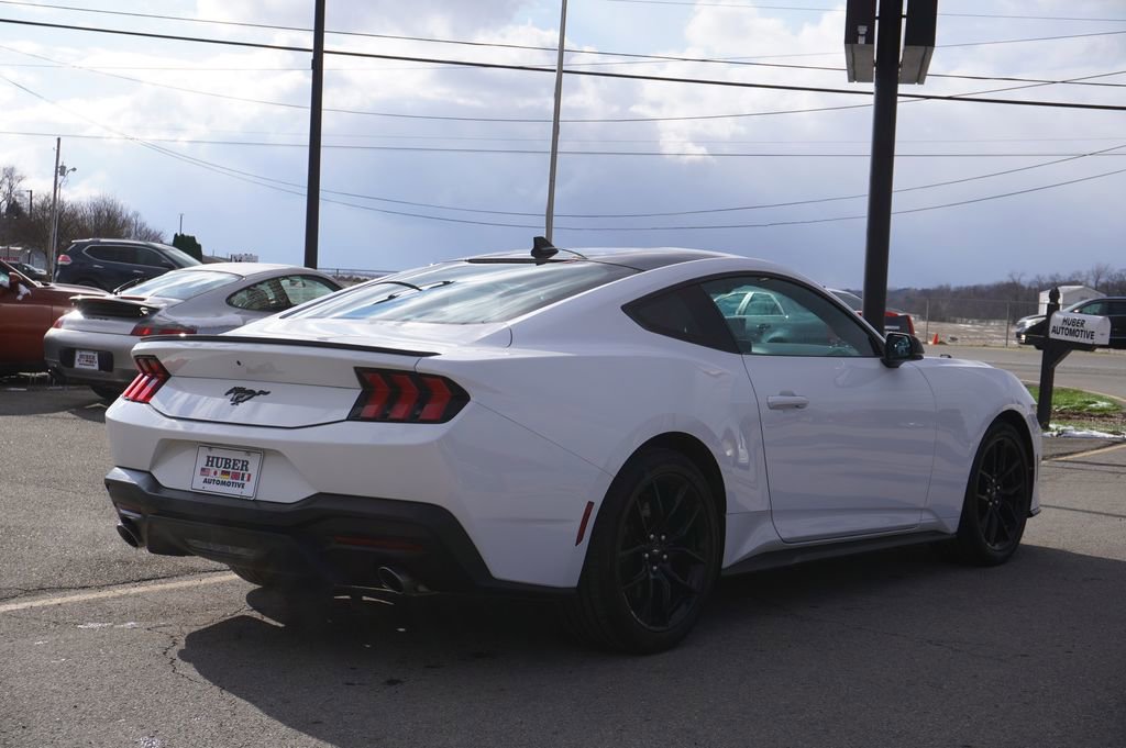 Used 2024 Ford Mustang Premium image 7