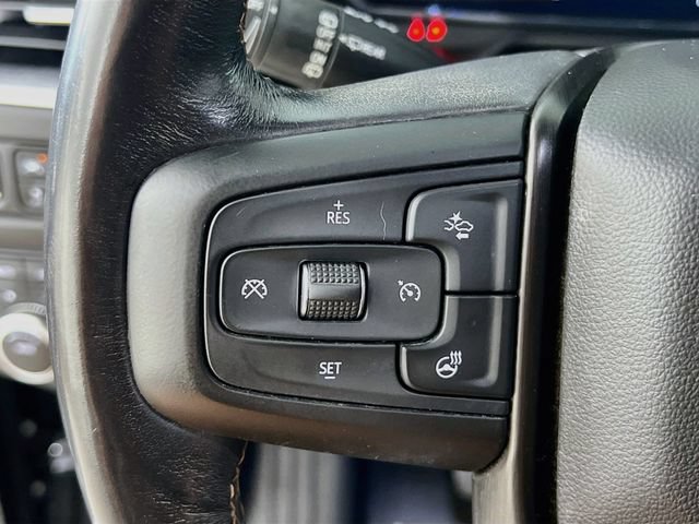Used 2023 GMC Yukon XL AT4 w/ Technology Package AWD/4WD image 13