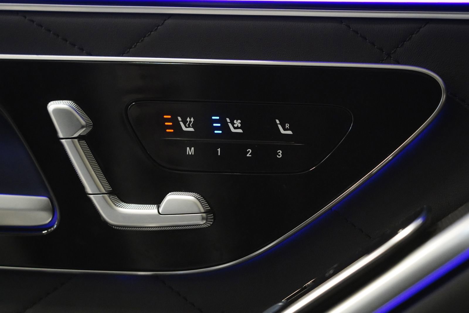 Used 2025 Mercedes-Benz S 580 4MATIC Sedan image 28