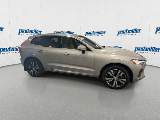 Used 2022 Volvo XC60 B5 Inscription AWD/4WD image 13