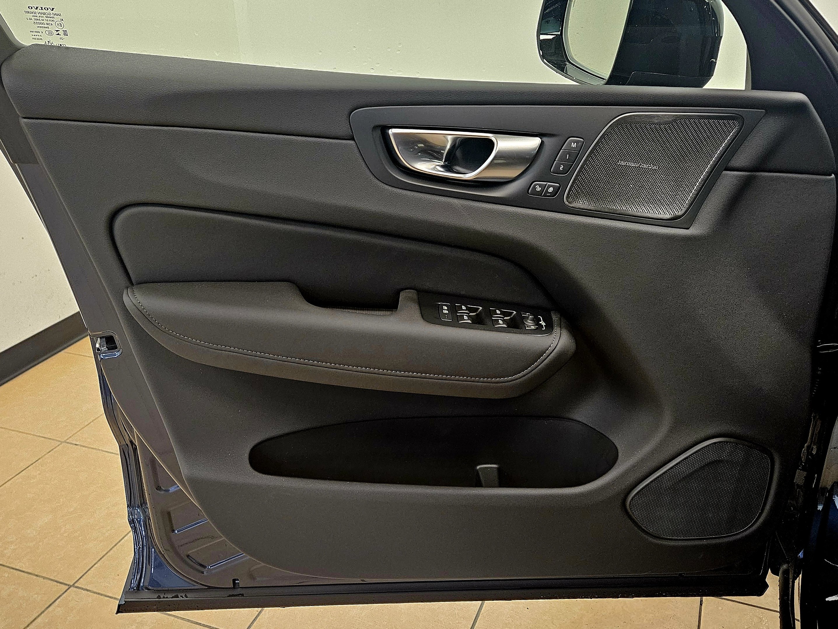 New 2026 Volvo XC60 B5 Ultra w/ Climate Package image 13