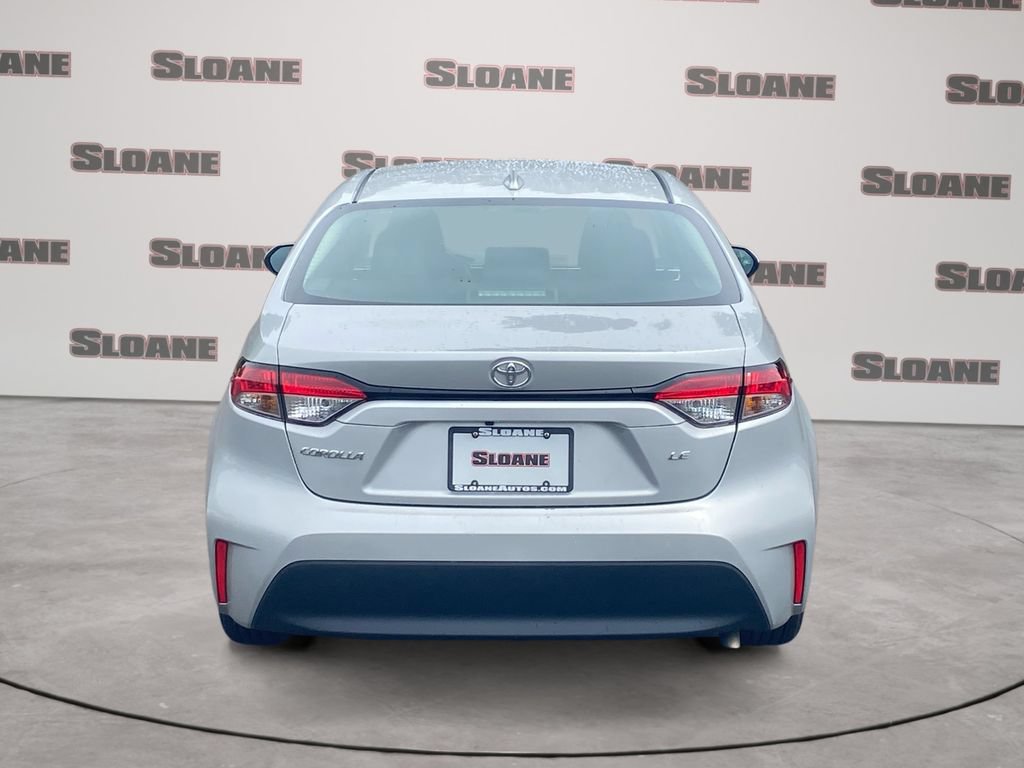 Used 2025 Toyota Corolla LE FWD image 4