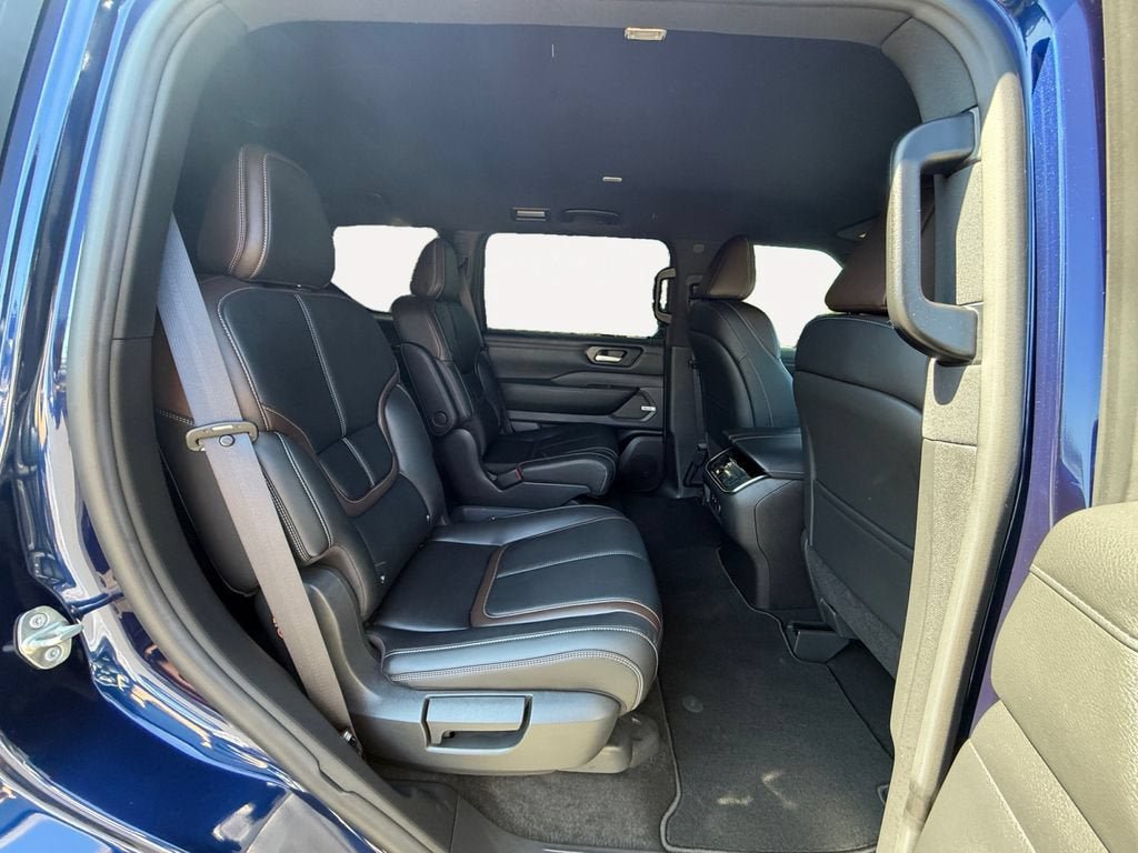 Used 2026 Nissan Armada SL w/ Captain's Chari Seat Package AWD/4WD image 23
