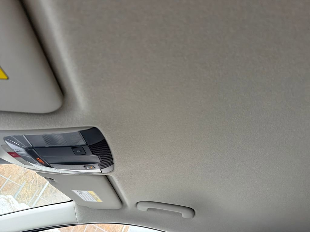 Certified 2025 Kia Niro EX image 22