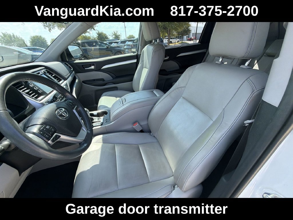 Used 2019 Toyota Highlander XLE FWD image 15