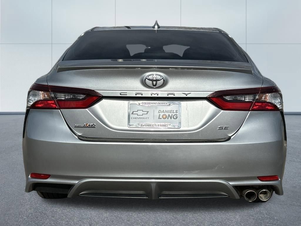 Used 2022 Toyota Camry SE image 4