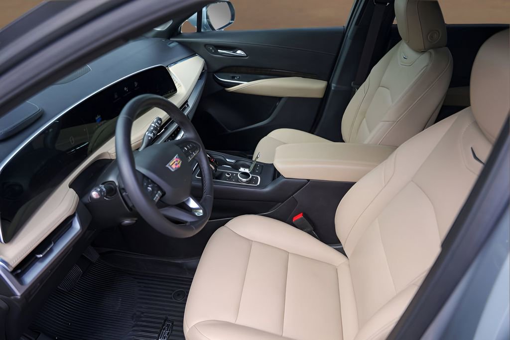 Certified 2024 Cadillac XT4 Premium Luxury w/ Active Safety Package image 9