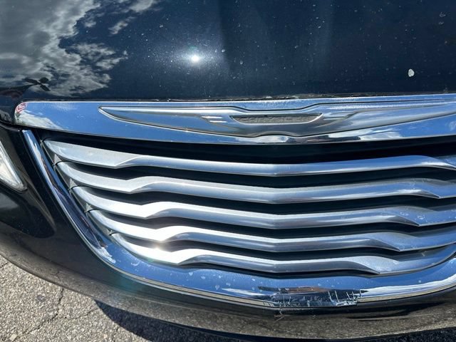 Used 2014 Chrysler 200 Touring FWD image 9