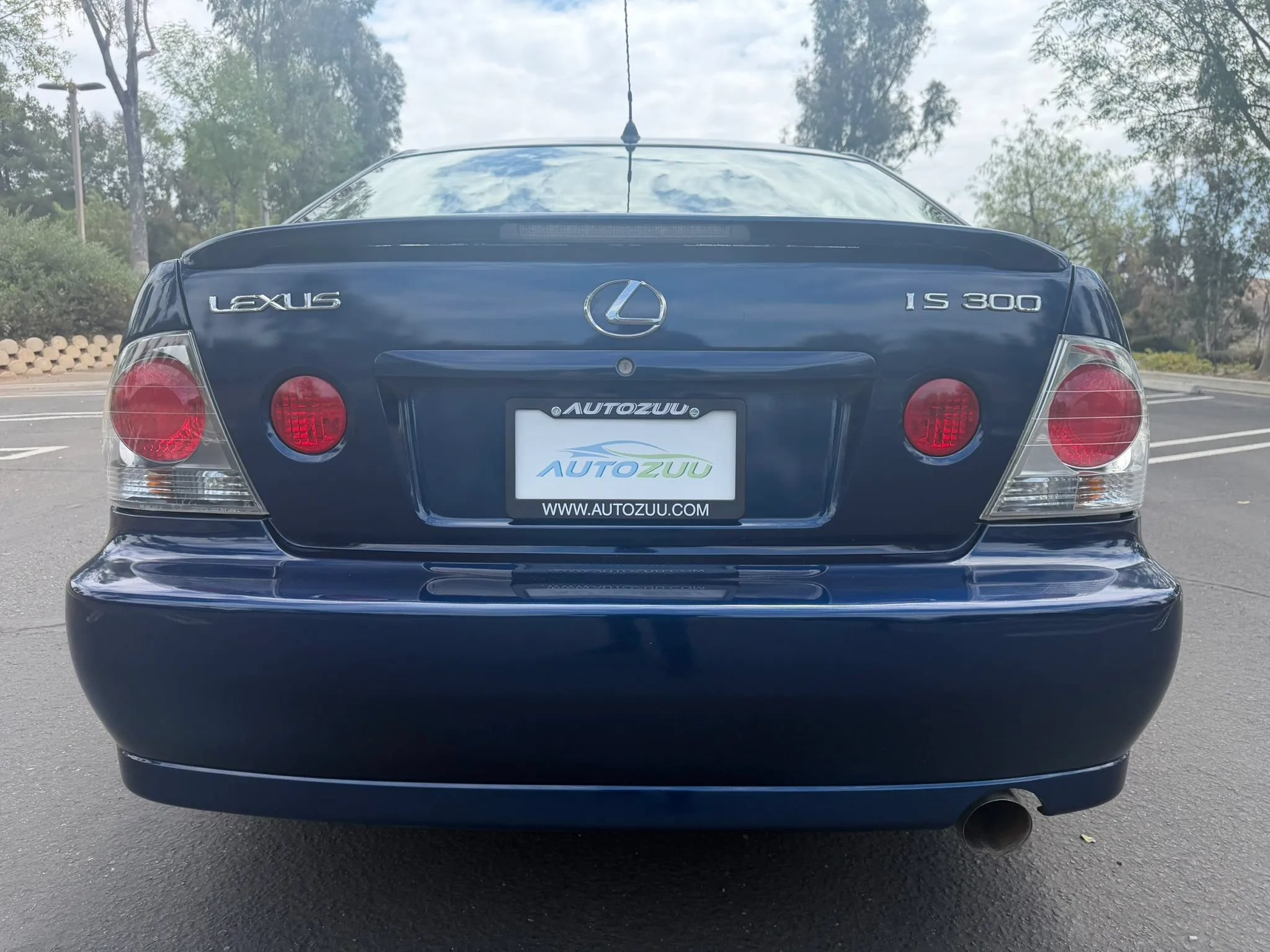 Used 2005 Lexus IS 300 RWD image 4