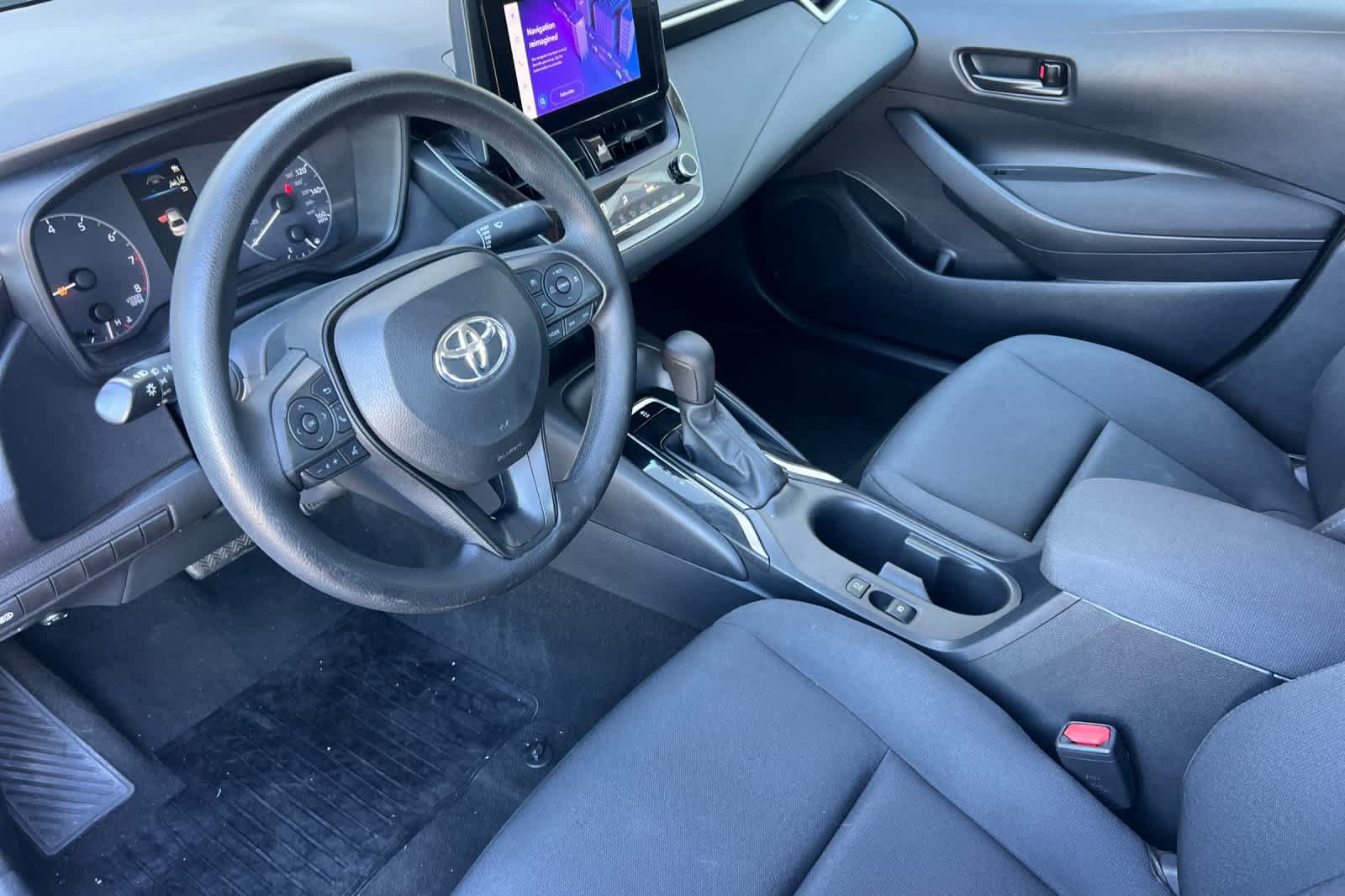 Used 2023 Toyota Corolla LE FWD image 11