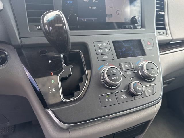 Used 2015 Toyota Sienna XLE w/ XLE Navigation Package FWD image 25