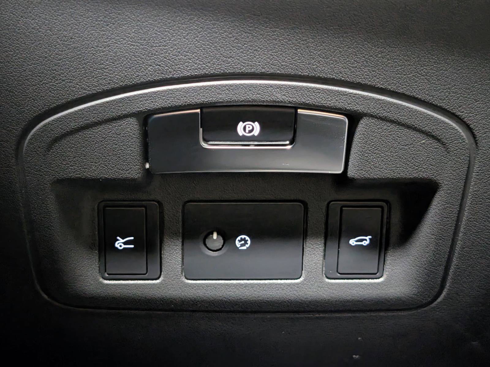 Used 2024 Jaguar I-PACE R-Dynamic HSE image 32