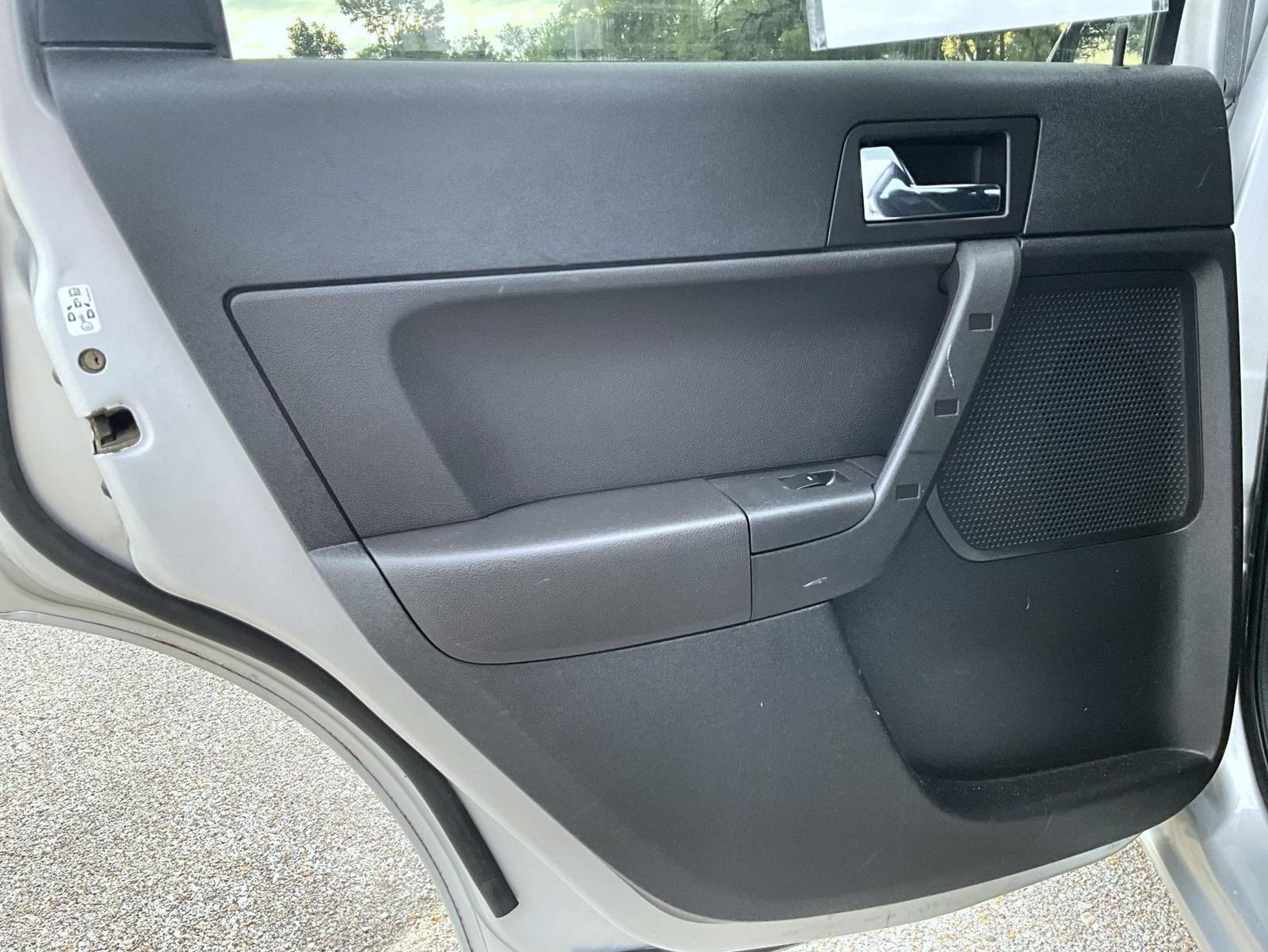 Used 2009 Ford Focus SES FWD image 22