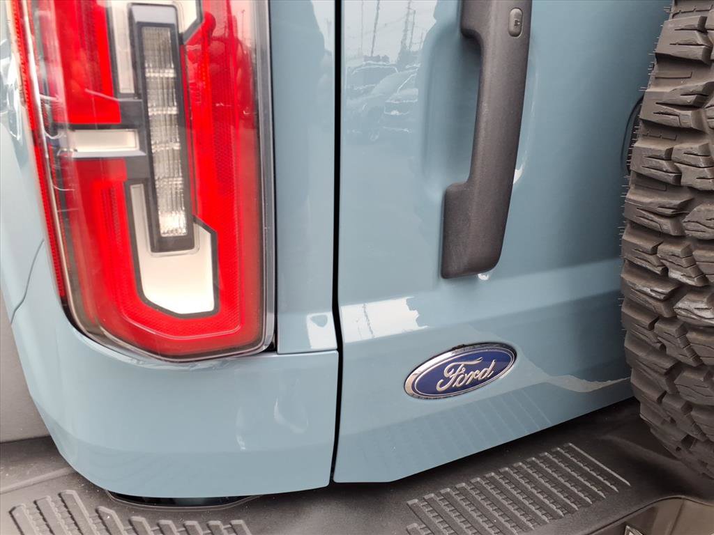 Used 2021 Ford Bronco Badlands image 11