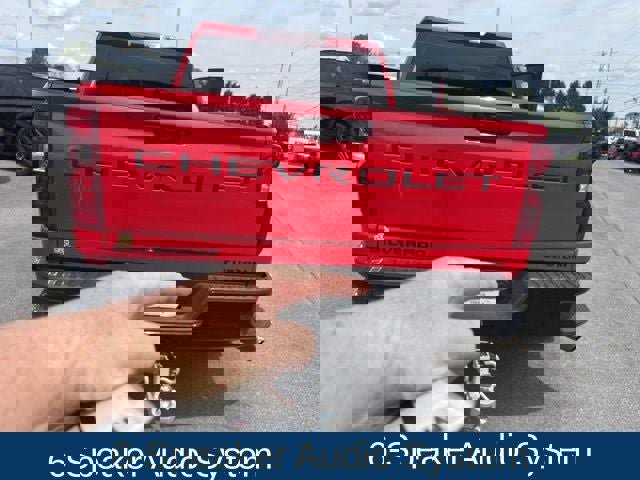 Used 2022 Chevrolet Silverado 2500 Custom w/ Custom Value Package image 13