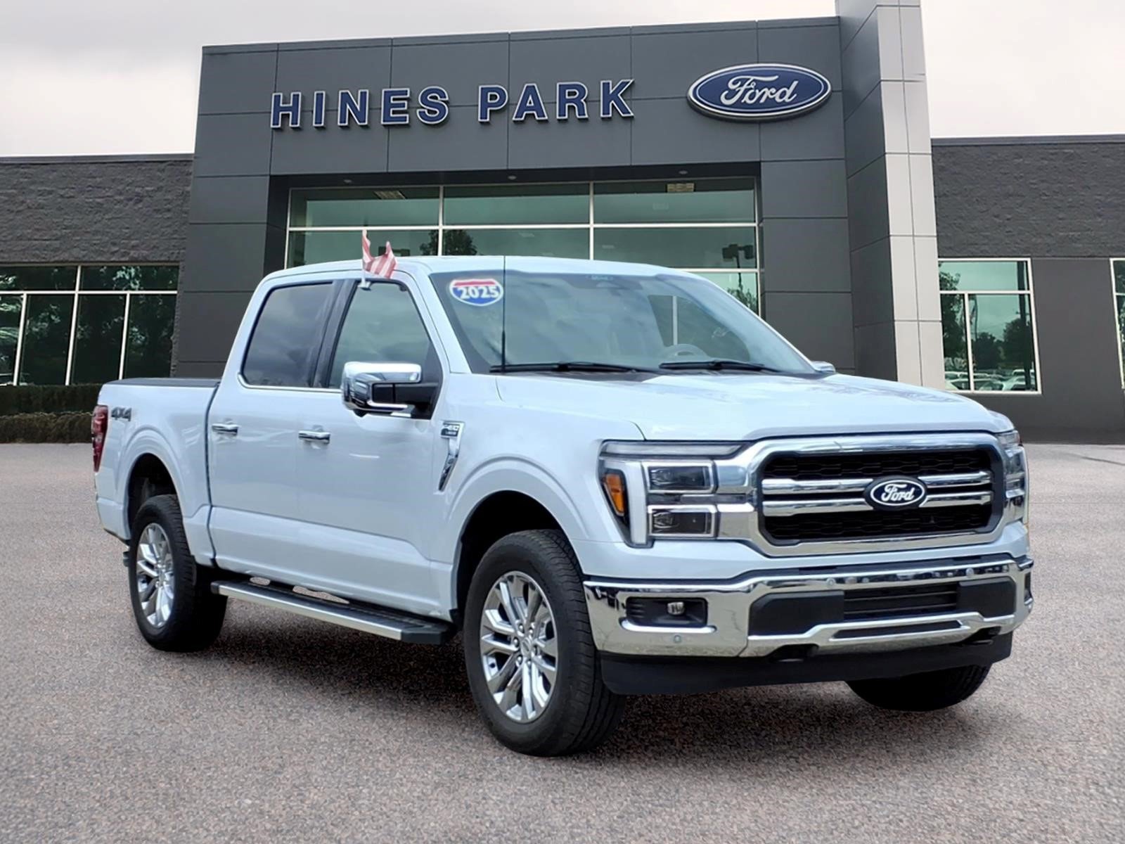 Used 2025 Ford F150 Lariat w/ Equipment Group 501A Mid AWD/4WD image 1