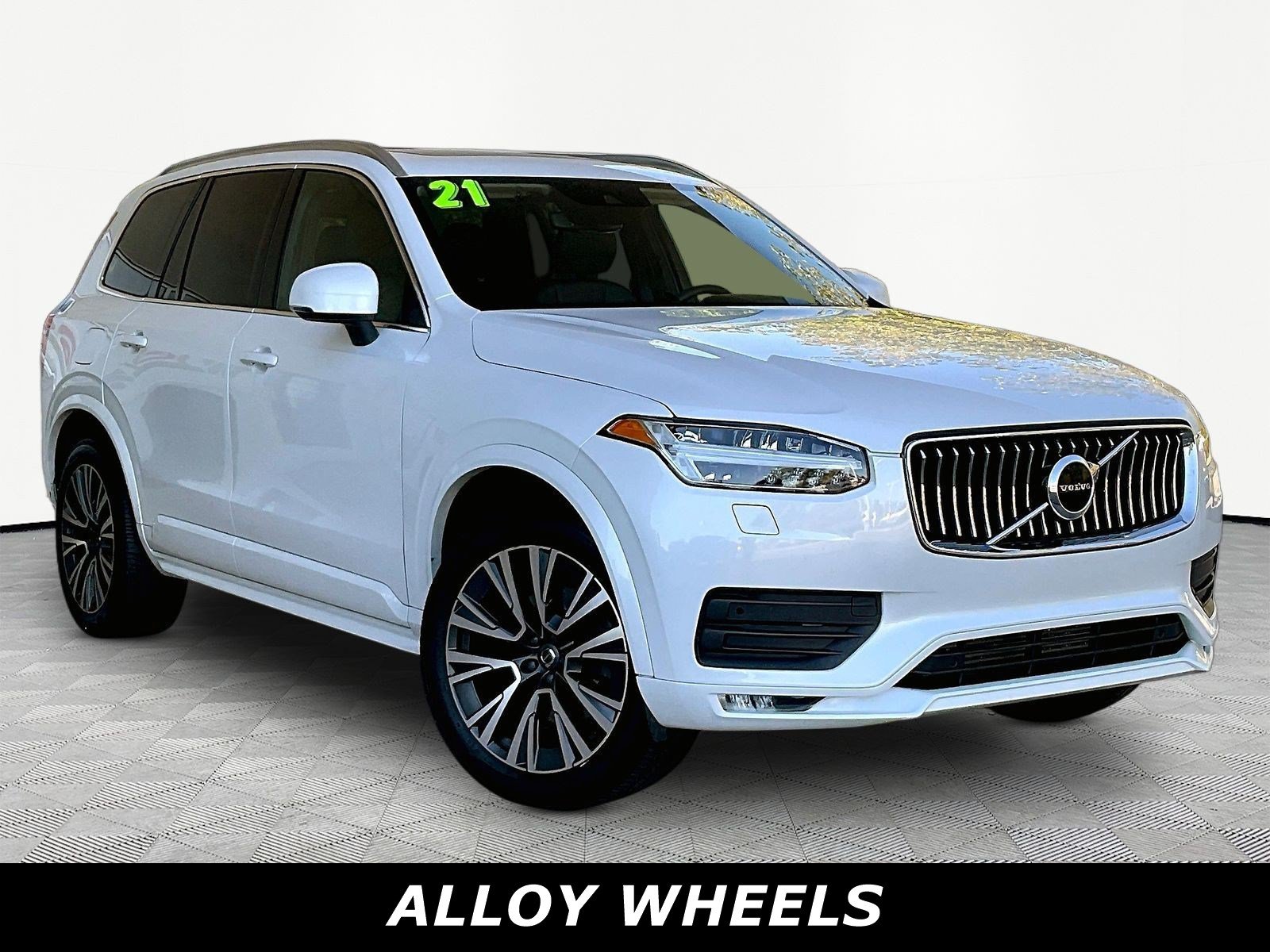 Used 2021 Volvo XC90 T6 Momentum w/ Protection Package Premier AWD/4WD image 3
