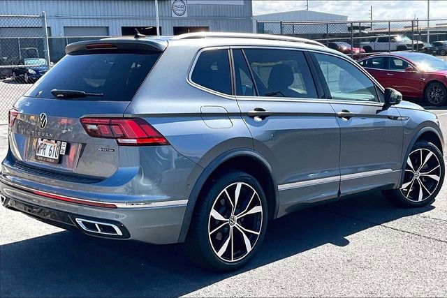 Used 2022 Volkswagen Tiguan SEL R-Line AWD/4WD image 2