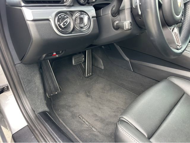 Used 2017 Porsche 911 Carrera S image 29