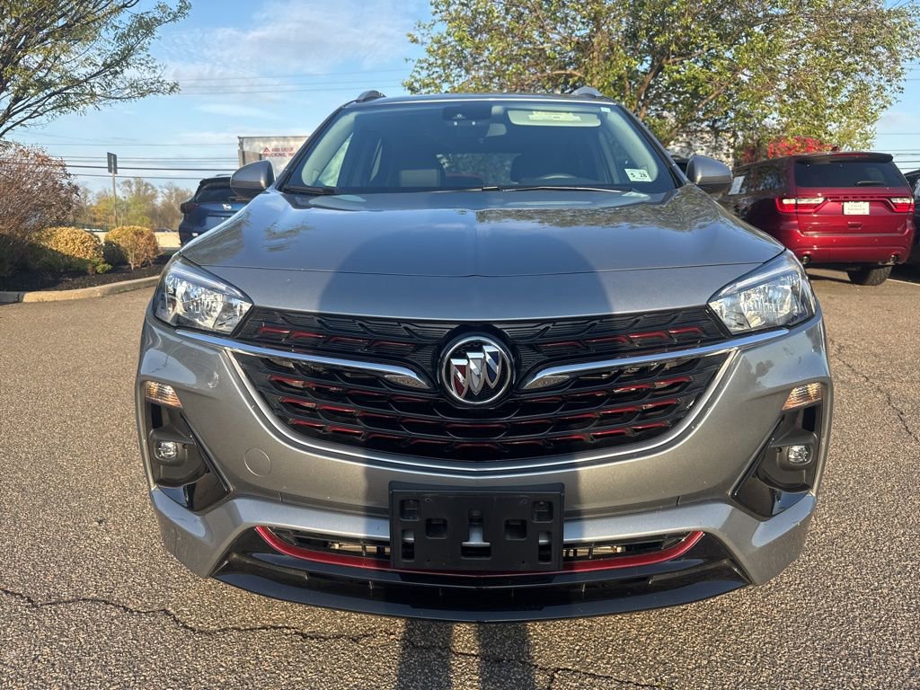 Used 2023 Buick Encore GX Select w/ Sport Touring Package FWD image 3
