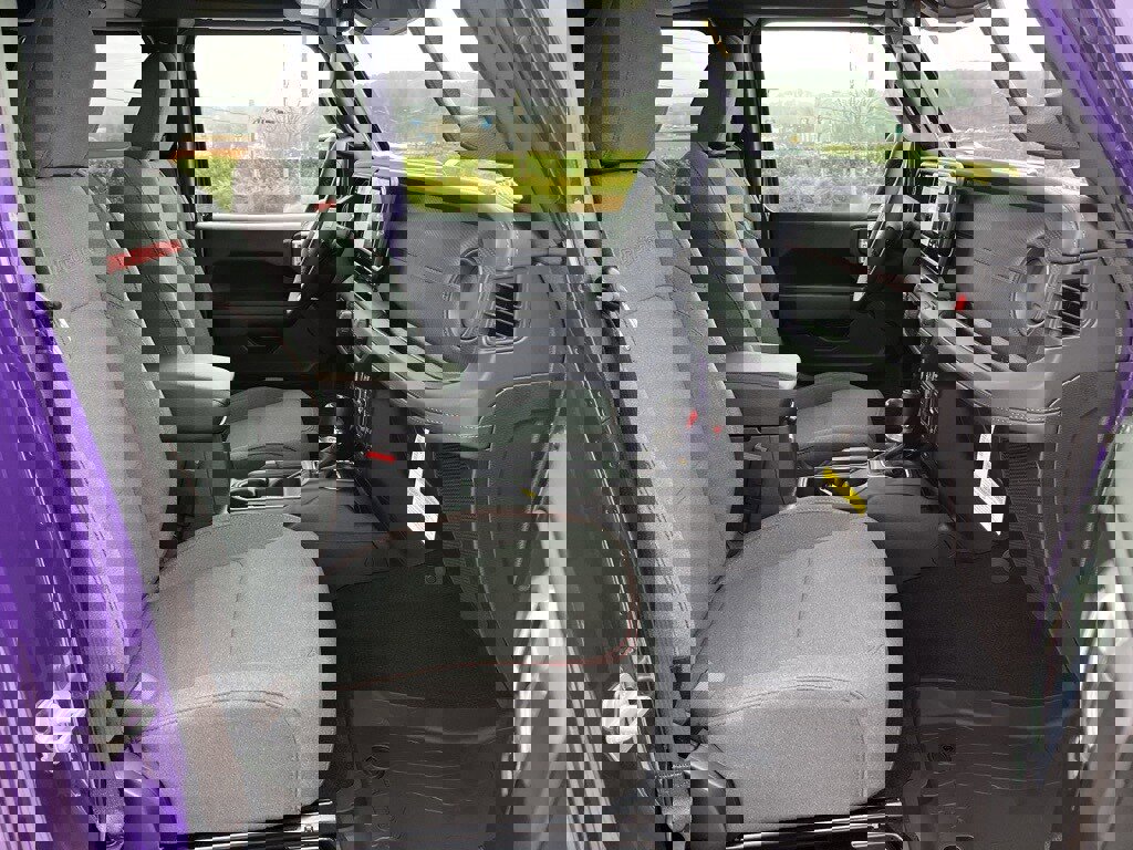 New 2026 Jeep Wrangler Unlimited Rubicon w/ Technology Group image 27