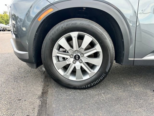Used 2023 Hyundai Palisade SE image 32