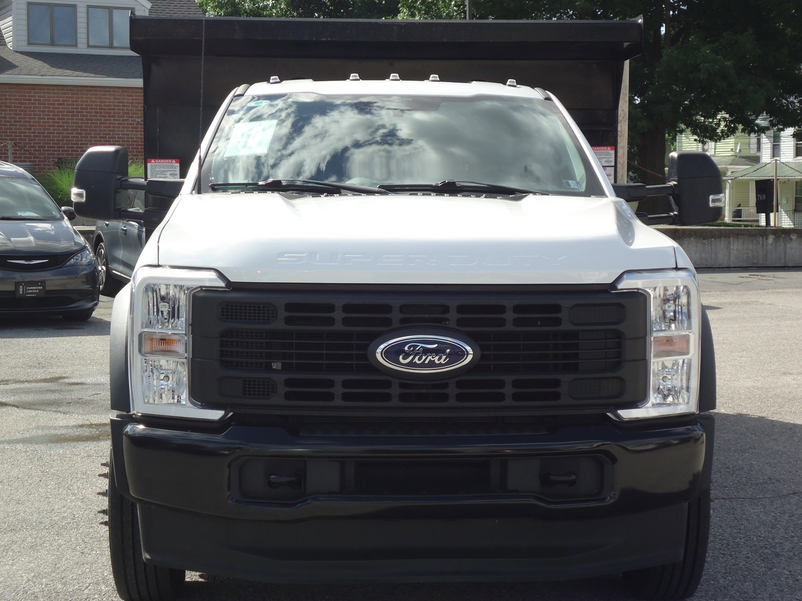Used 2023 Ford F550 4x4 Regular Cab Super Duty image 9