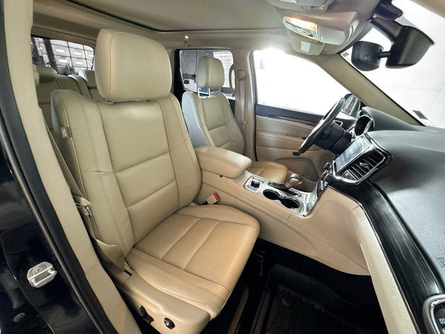 Used 2021 Jeep Grand Cherokee Limited w/ Sun & Sound Group AWD/4WD image 25