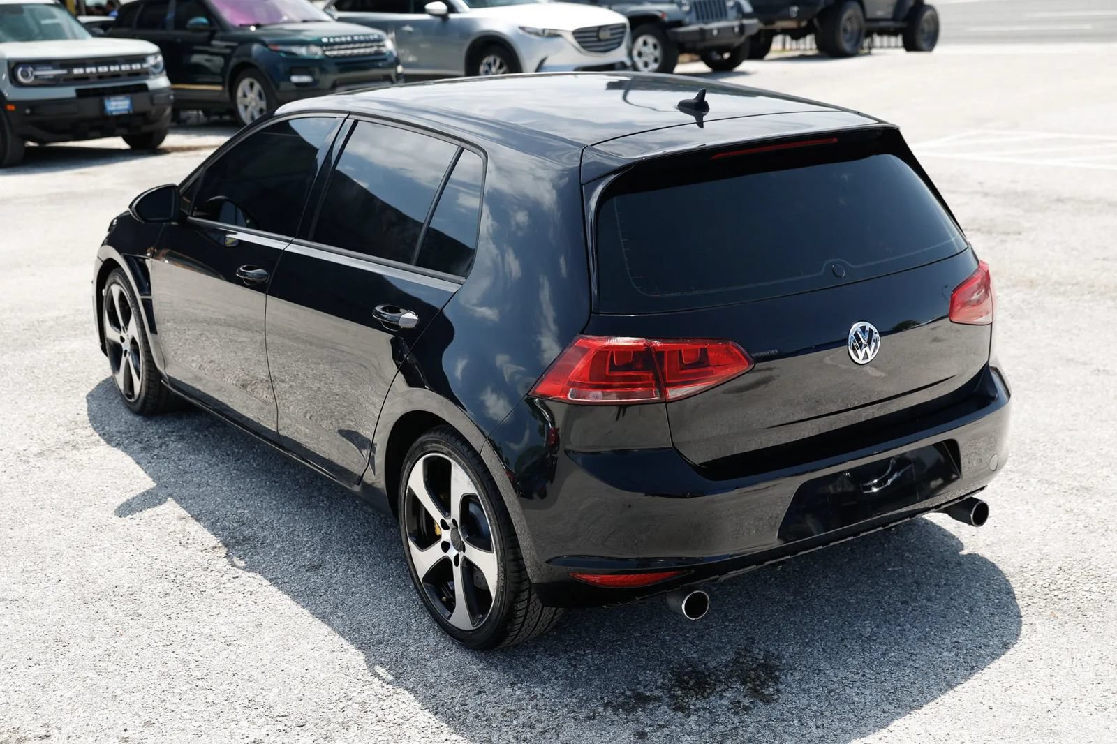 Used 2017 Volkswagen GTI Sport FWD image 3